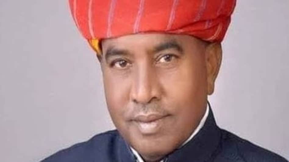 सलूंबर से बीजेपी विधायक अमृतलाल मीणा का निधन, हार्ट अटैक ने ली जान - BJP MLA from Salumbhar Amritlal Meena passed away due to heart attack ntc - AajTak