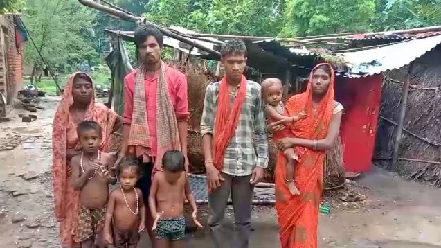 बलिया: आंख की समस्या से पीड़ित परिवार 