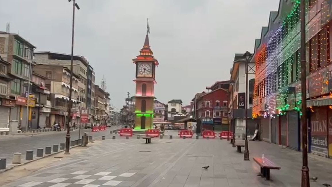 लाल चौक में स्वतंत्रता दिवस की धूम.