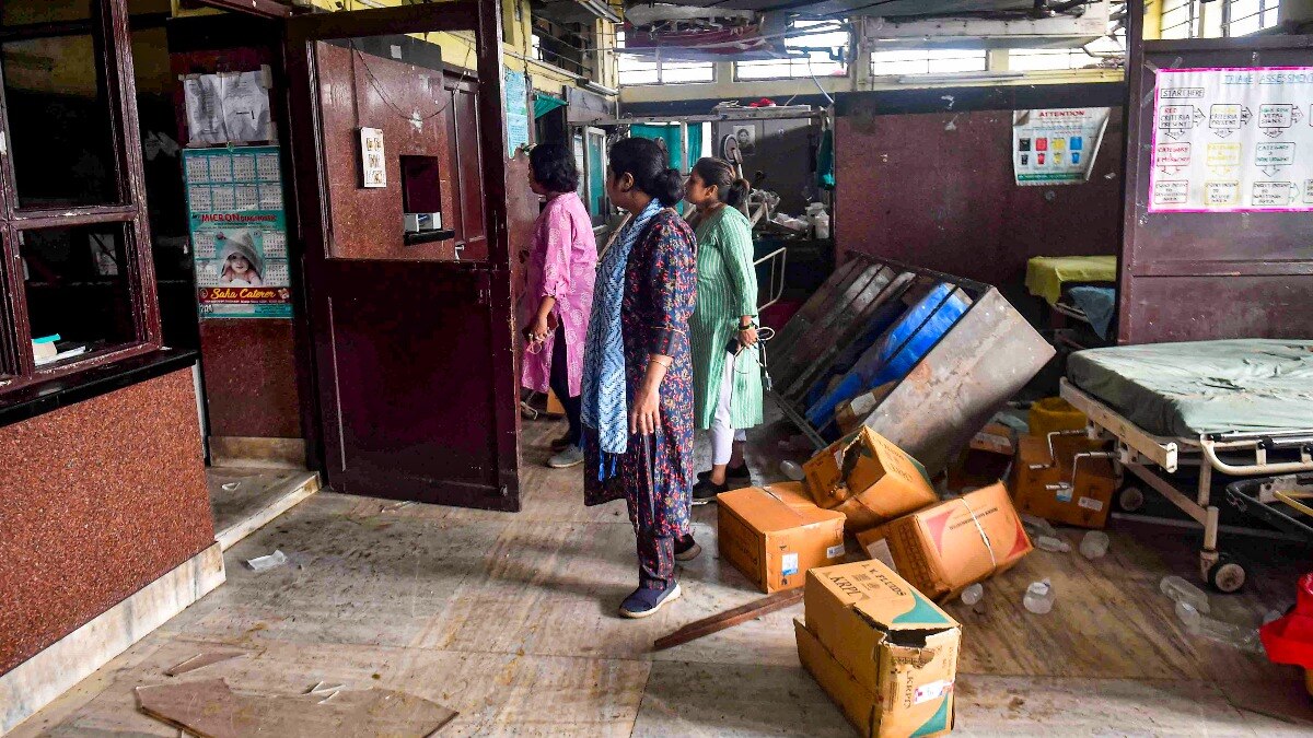 'पुलिस हमसे मदद मांग रही थी, भीड़ सेमिनार हॉल तोड़ना चाहती थी...', नर्स ने बयां किया अस्पताल में हमले का मंजर