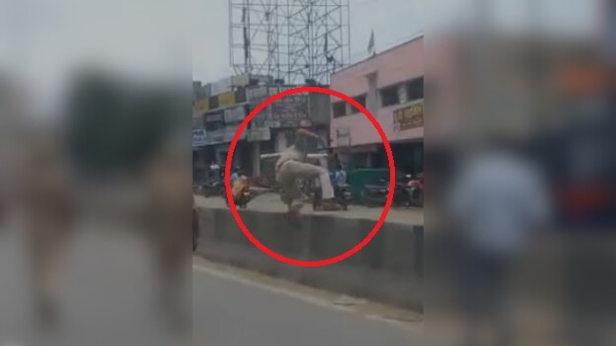 देवरिया के एसपी का वायरल वीडियो