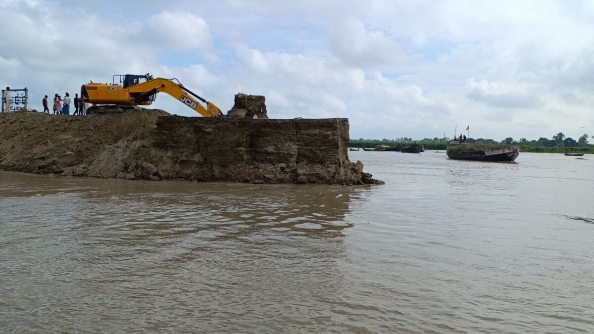 SDRF की टीम तैनात.