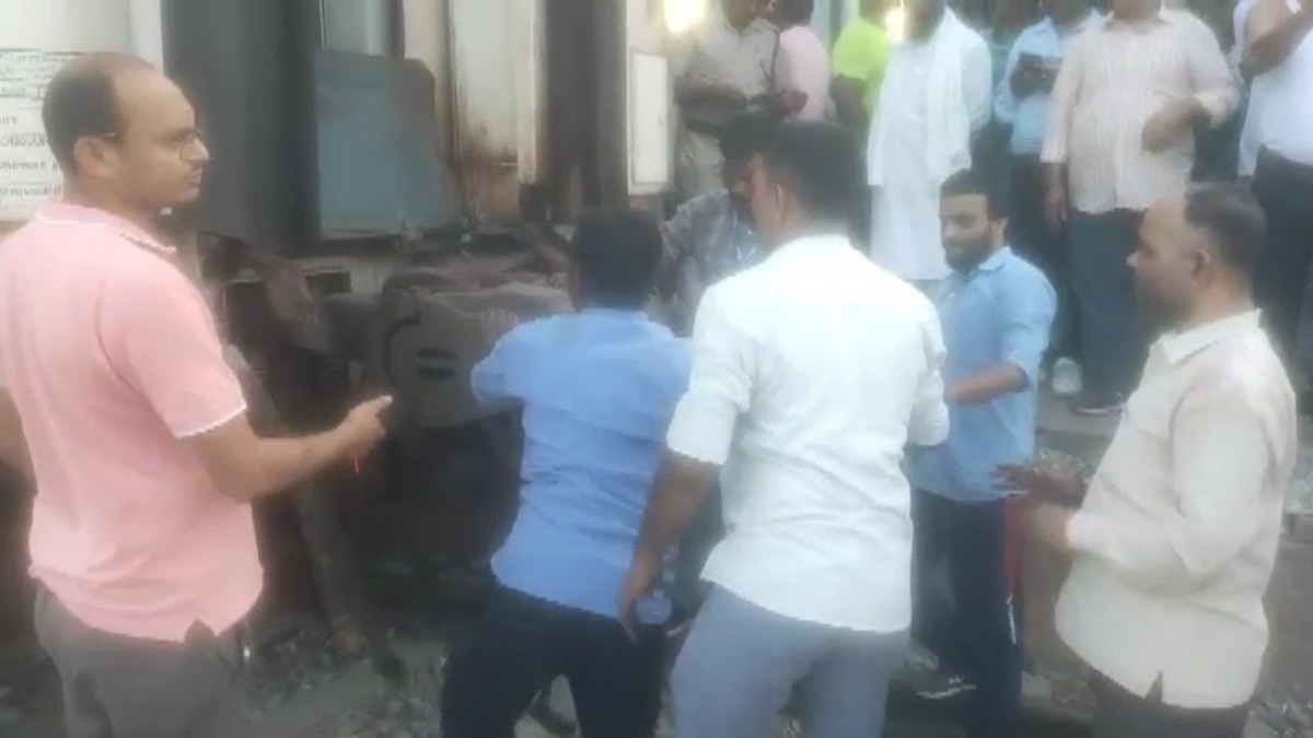 बिजनौर में किसान एक्सप्रेस हुई दुर्घटनाग्रस्त