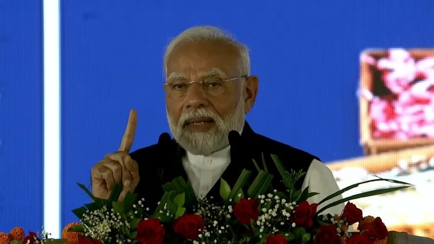 यवतमाल में जनसभा को संबोधित करते हुए पीएम मोदी