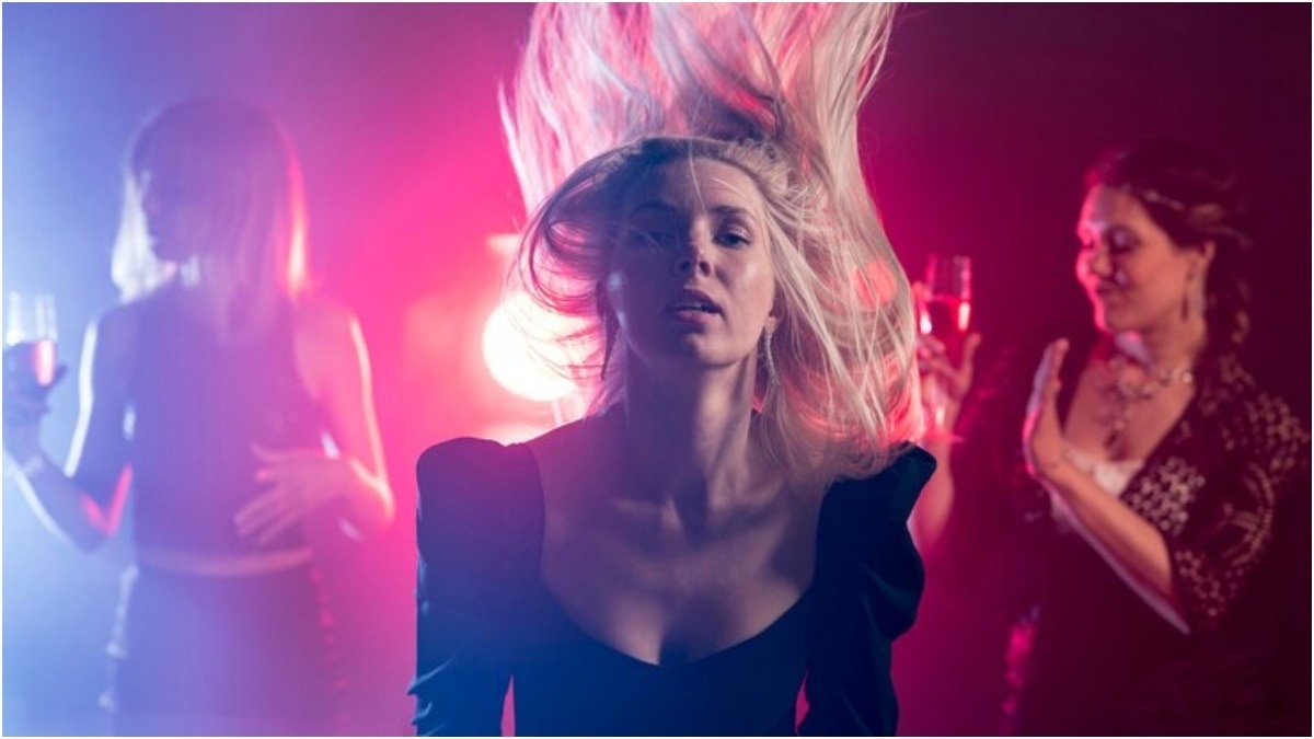 रेव पार्टियां ड्रग्स की वजह से चर्चा में रहती है. (फोटो- Freepik)