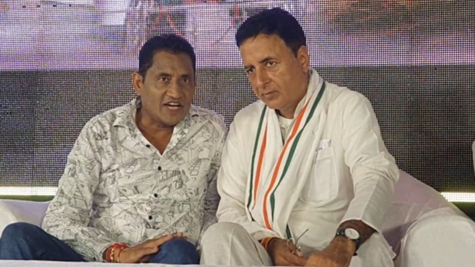 हरियाणवी सिंगर रॉकी मित्तल ने रणदीप सुरजेवाला की मौजूदी में कांग्रेस जॉइन की (फोटो- सोशल मीडिया)