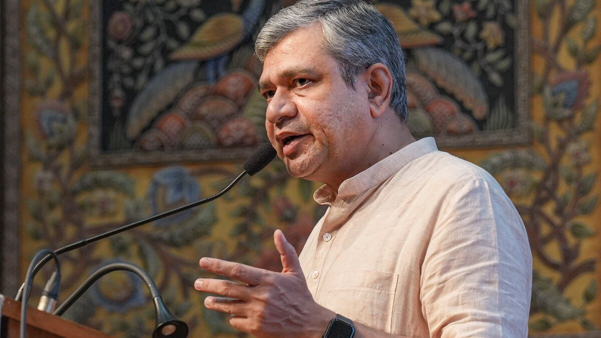 कुछ घटनाएं परेशान करने वाली...', रेल हादसों के पीछे आतंकी साजिश से जुड़े सवाल पर बोले रेल मंत्री अश्विनी वैष्णव - Railway Minister Ashwini Vaishnav on question ...