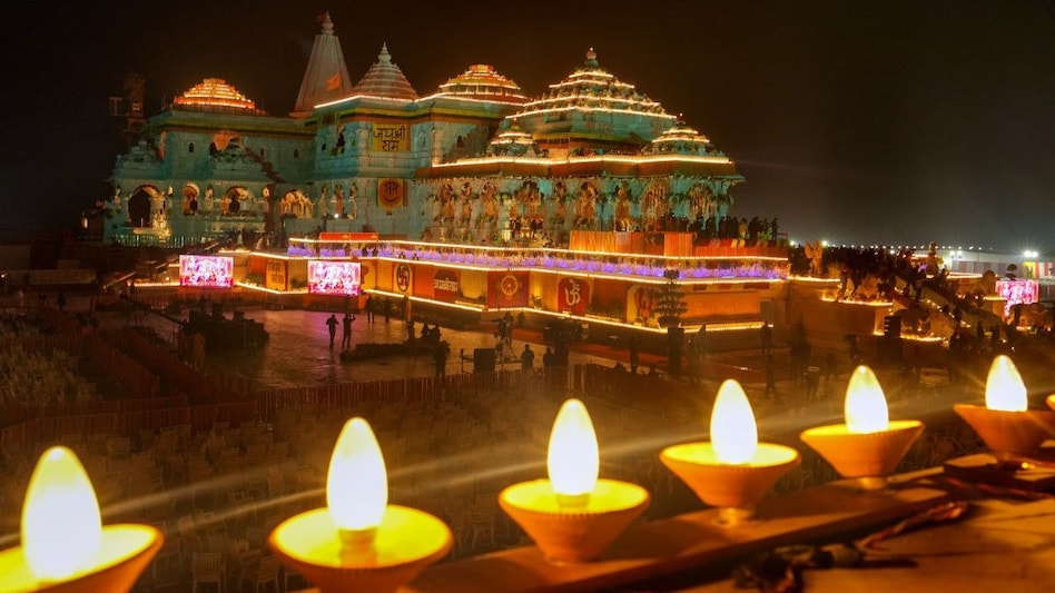 अयोध्या में सरयू किनारे मुंबई की तर्ज पर बनेगी चौपाटी, प्राण प्रतिष्ठा के बाद पहला दीपोत्सव बनेगा यादगार - Ayodhya to get Mumbai style chowpatty at Ram ki Paidi ...