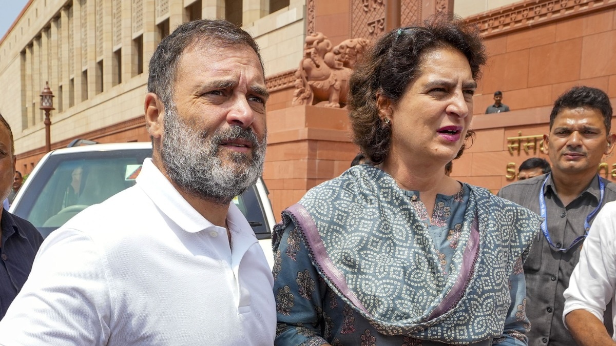 महाराष्ट्र में विधानसभा चुनाव के लिए कांग्रेस ने शुरू की तैयारी, राहुल और प्रियंका गांधी की सभाओं पर जोर महाराष्ट्र में विधानसभा चुनाव के लिए कांग्रेस ने शुरू की तैयारी, राहुल और प्रियंका गांधी की सभाओं पर जोर