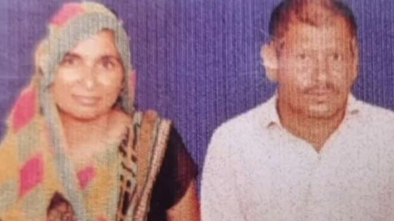 UP: लोन रिकवरी एजेंट ने घर आकर किया बेइज्जत, पति-पत्नी और बेटी ने जहर खाकर दे दी जान – Harassed by loan recovery agents three of family kill selves in Hapur Uttar pradesh lclk