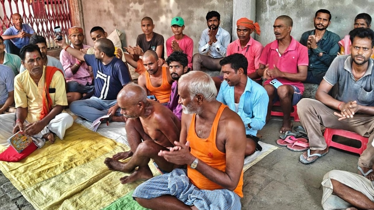 बहराइच में पूजा-पाठ शुरू 