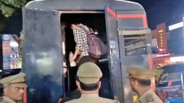 प्रयागराज पुलिस का एक्शन 