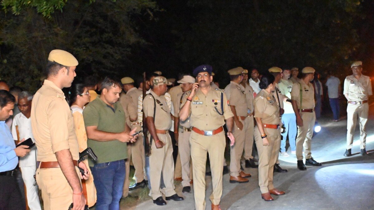 बाराबंकी में देर रात भीषण हादसा, 5 लोगों की मौत