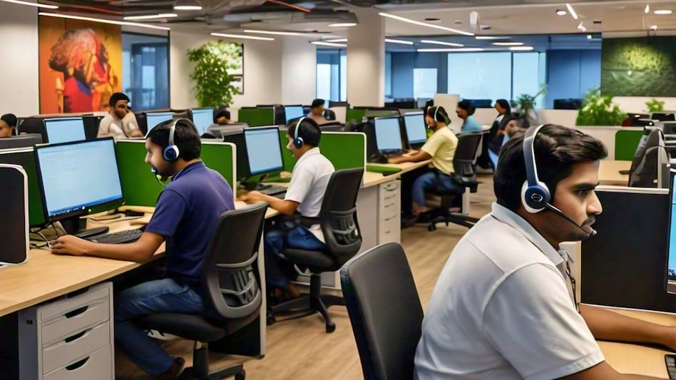 Noida में फर्जी कॉल सेंटर का भंडाफोड़: नौकरी के नाम पर ठगी, 5 गिरफ्तार, 10 लाख रुपये फ्रीज 6 नोएडा में फर्जी कॉल सेंटर का भंडाफोड़, 9 गिरफ्तार, विदेश में नौकरी के नाम पर करते थे ठगी - Fake Call Centre Busted In Noida 9 Held Lclk - Aajtak