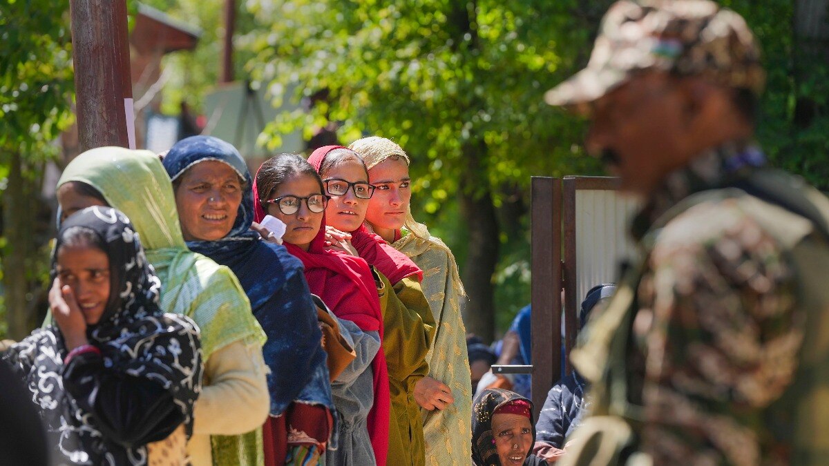 जम्मू-कश्मीर में चल रही चुनाव की तैयारी
