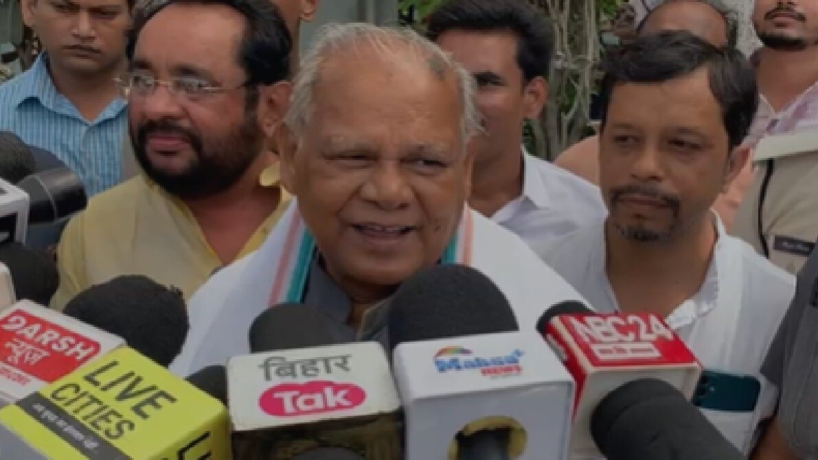 'हमलोग रात में शराब पीते हैं तो हमें नहीं पकड़ा जाता', केंद्रीय मंत्री जीतनराम मांझी का बड़ा बयान