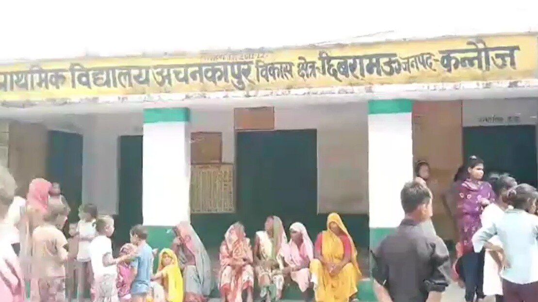 स्कूल का छज्जा गिरने से बच्चे की मौत