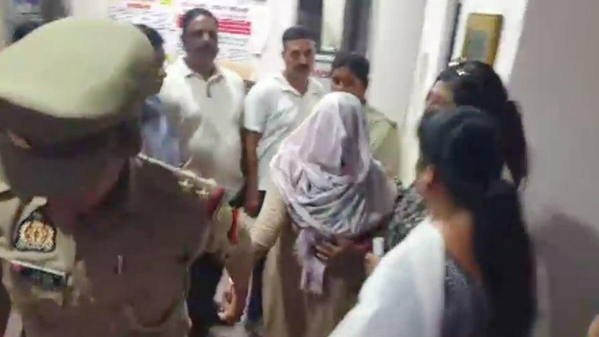 महिला ने युवक के खिलाफ लव जिहाद के केस दर्ज कराया