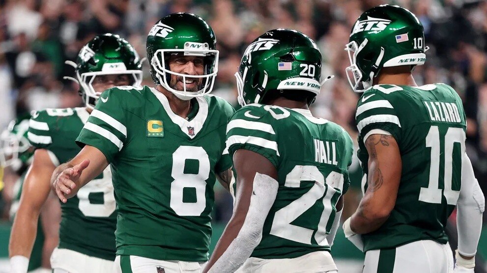  NFL: एरन रॉजर्स ने की शानदार वापसी