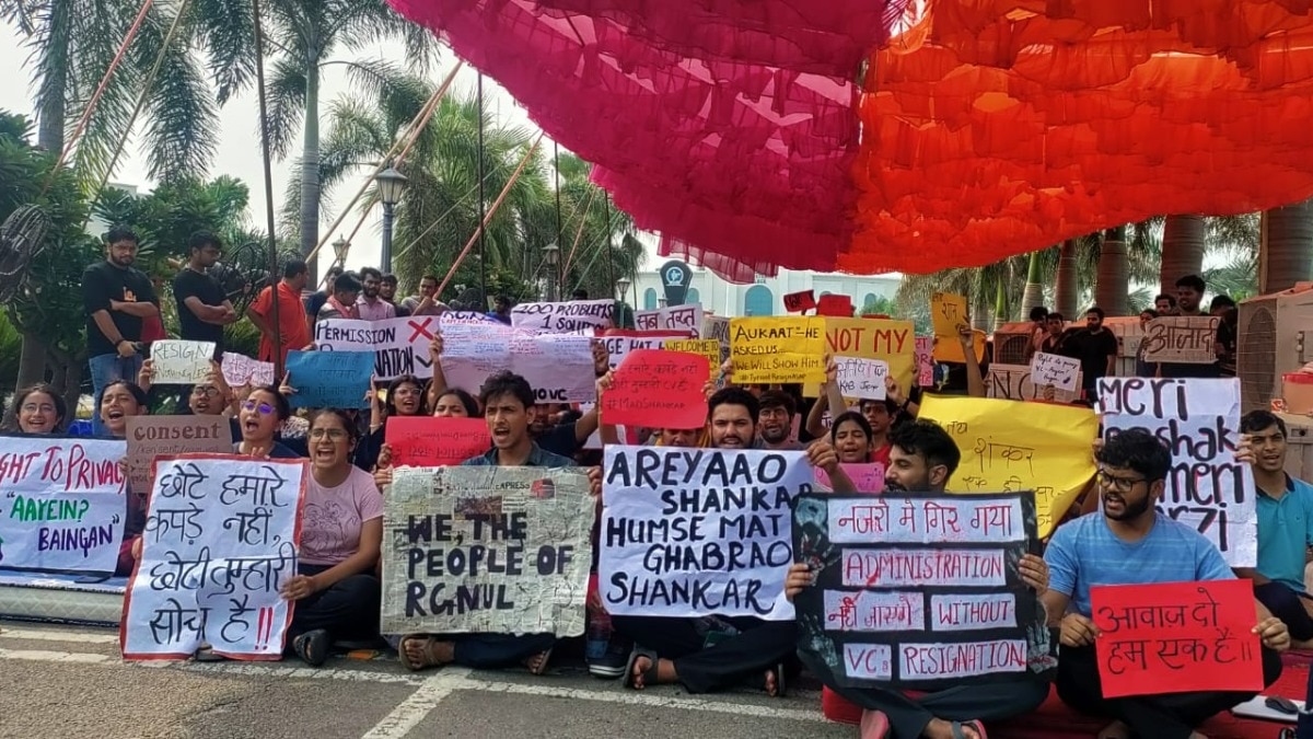 Protest against RGNUL administration continues