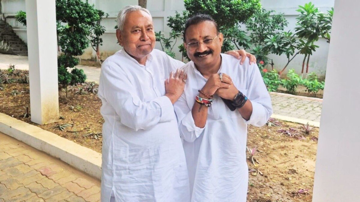 अशोक चौधरी ने की थी सीएम नीतीश कुमार से मुलाकात (फाइल फोटो तस्वीर: सोशल मीडिया से. 