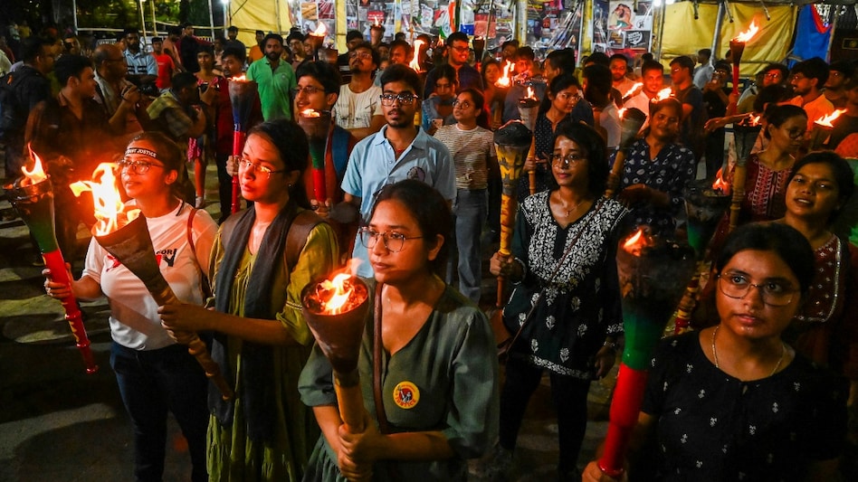 बंगाल में डॉक्टरों का आंदोलन जारी, IMA ने ममता को लिखा पत्र, कहा- सुरक्षा विलासिता नहीं, जरूरी चीज - west bengal junior doctors stir IMA writes to Mamata says security a prerequisite