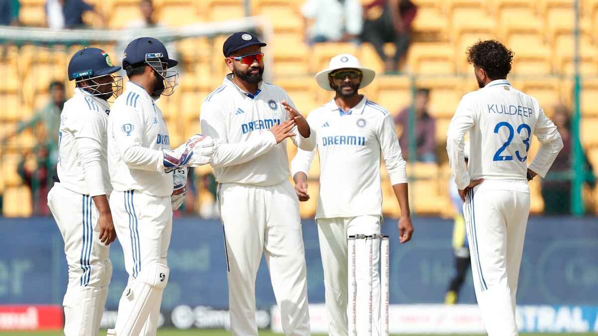 India vs New Zealand 1st Test Day 2 - IND vs NZ 1st Test Day 2 Highlights: बेंगलुरु टेस्ट का दूसरा दिन न्यूजीलैंड के नाम... बैकफुट पर टीम इंडिया, डेवोन कॉन्वे ने
