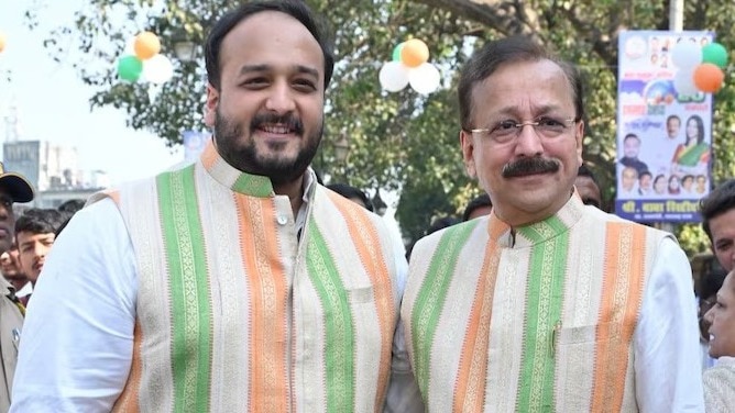 बाबा सिद्दीकी के कातिलों के फोन में मिली बेटे जीशान की फोटो, स्नैपचेट पर हुई थी प्लानिंग... गहराई कत्ल की गुत्थी