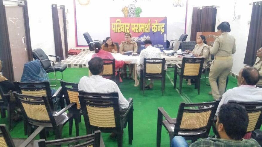 पत्नी से परेशान युवक इंसाफ पाने पहुंचा थाने