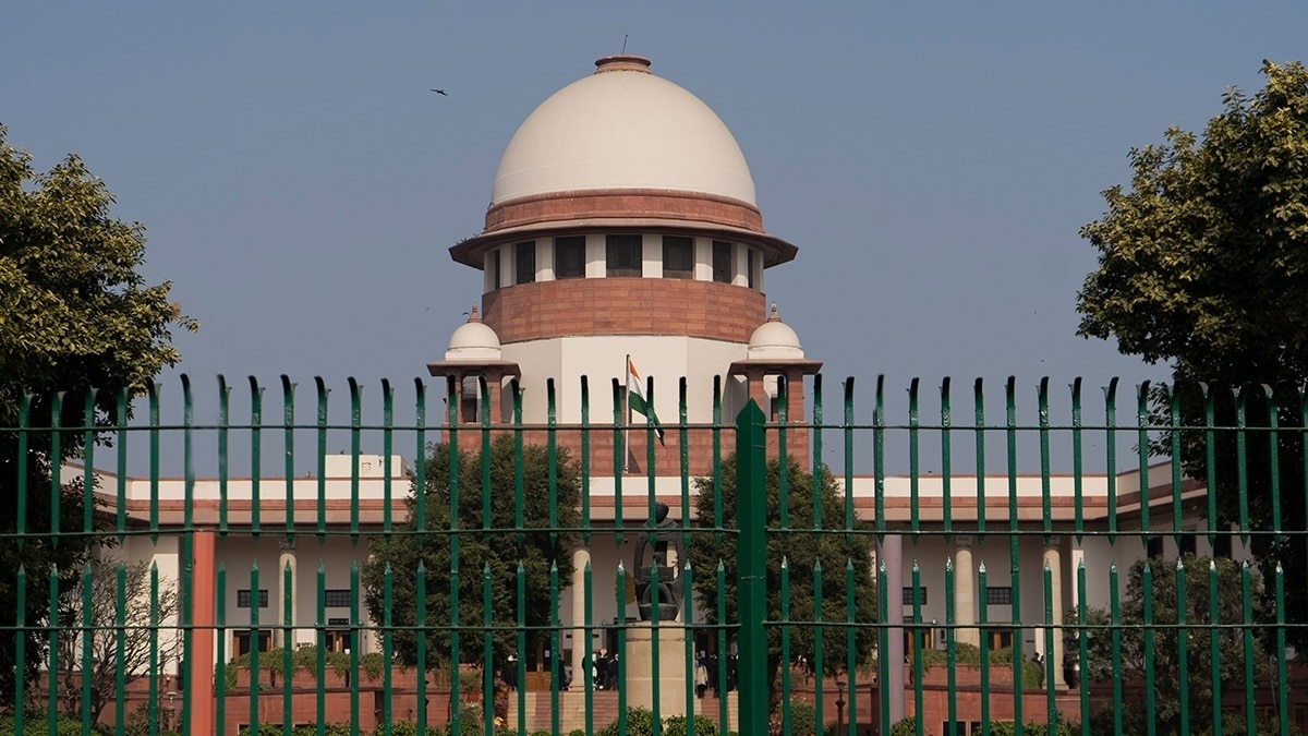 सुप्रीम कोर्ट ने निजी संपत्ति से जुड़ी याचिकाओं पर फैसला सुनाया.