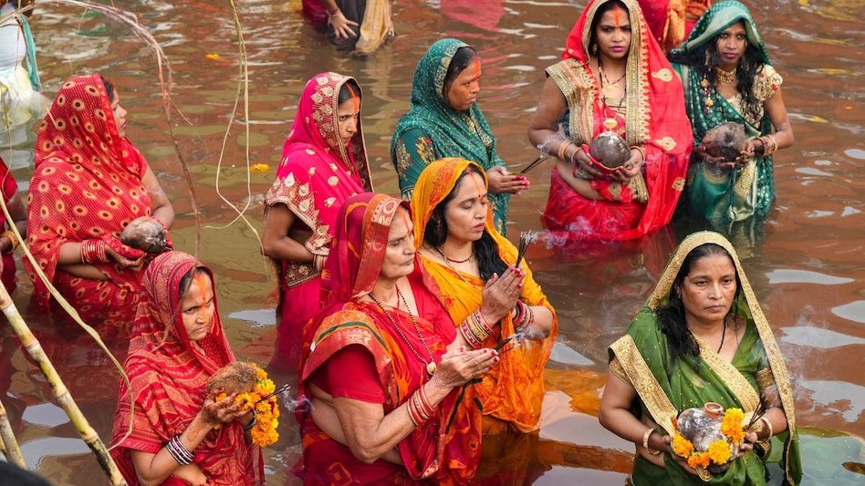 Chhath Puja 2024: छठ पूजा का तीसरा दिन आज, संध्याकाल में इस वक्त दिया जाएगा  सूर्य को अर्घ्य - Chhath Puja 2024 date third day puja vidhi surya arghya  vidhi shubh muhurt