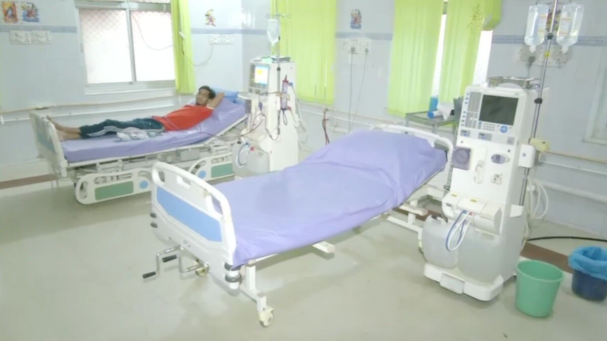 सभी डायलिसिस मशीनें चालू करने का आदेश