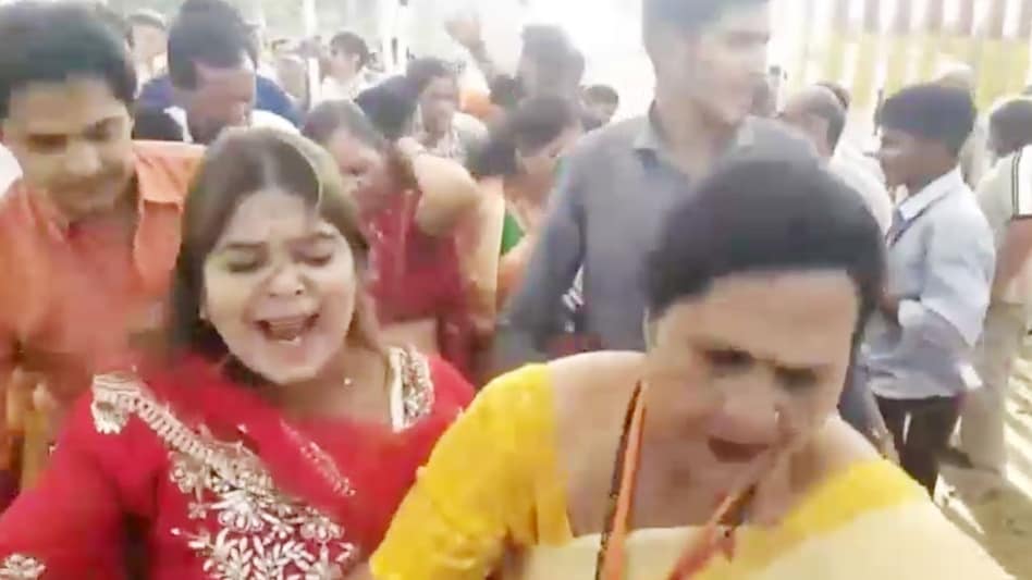 Stampede in Bageshwar Dham Katha in Bhilwara Stampede in Bageshwar Dham Katha in Bhilwara