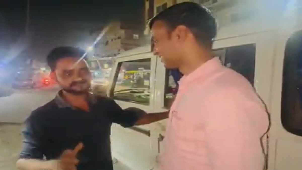 डीएसपी संतोष पटेल और सब्जीवाला