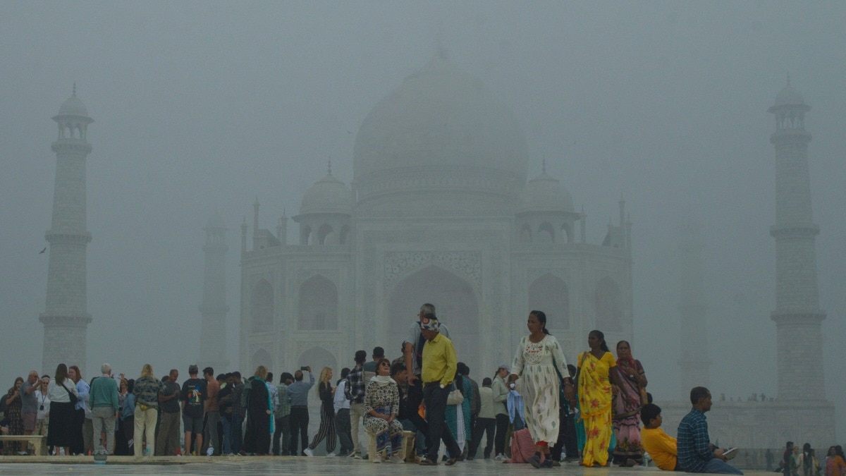 आगरा में बढ़ रहा है प्रदूषण.