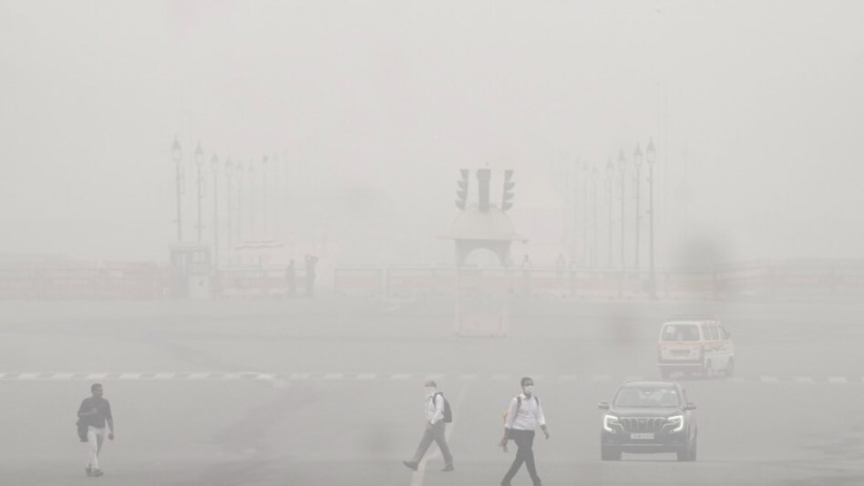 Delhi की हवा खतरनाक स्तर पर Aqi 400 के करीब सांस लेना भी मुश्किल 45 Delhi Air Pollution: दिल्ली-Ncr की हवा में सांस लेना मुश्किल, कई जगहों का Aqi 400 पार, यहां चेक करें अपने इलाके की एयर क्वालिटी - Pollution Update Delhi Ncr Aqi Still In