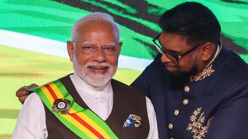 PM Modi को सर्वोच्च सम्मान देने वाला 22वां देश बना श्रीलंका, कई देश कर चुके सम्मानित 5 ये मेरा ही नहीं 140 करोड़ भारतवासियों का सम्मान...', PM मोदी गुयाना के सर्वोच्च सम्मान से सम्मानित - PM Modi Guyana Conferred highest civilian award President Irfaan Ali confers ...
