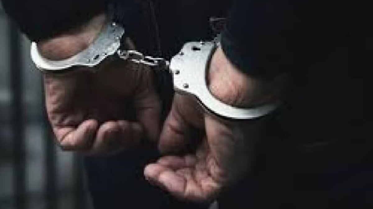 अपराध को अंजाम देने से पहले पुलिस ने 3 को किया गिरफ्तार (सांकेतिक तस्वीर)
