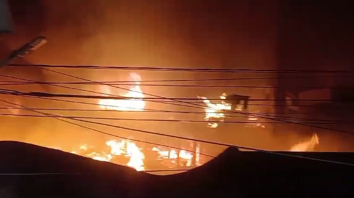 बचाव कार्य जारी.