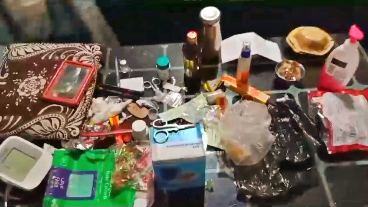 इटावा के क्लिनिक में बिक रही थीं नकली दवाइयां 