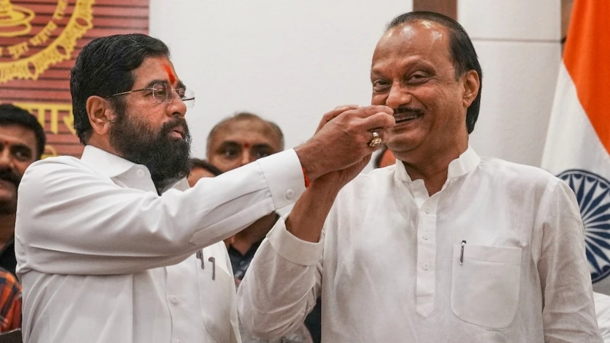 एकनाथ शिंदे और अजित पवार (फाइल फोटो-PTI)