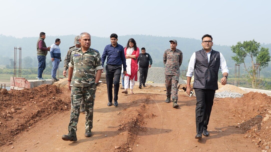 झारखंड: हथियार लेकर उग्रवादियों के खिलाफ जंगलों में उतर पड़े 30 हजार ग्रामीण, अब तक 4 को मार डाला