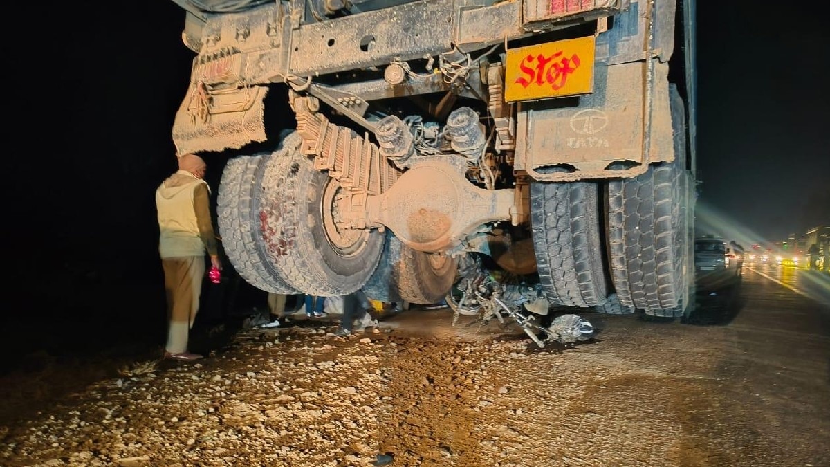 कानपुर में युवक को 8KM तक डंपर ने घसीटा.