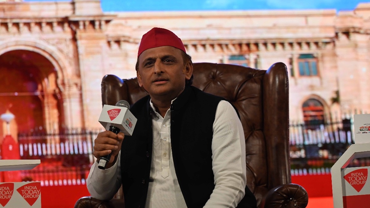 अखिलेश यादव