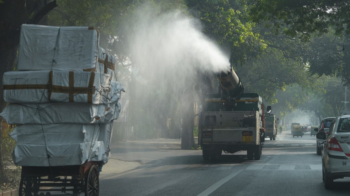 दिल्ली की आबोहवा फिर बेहद खराब हो गई है (फोटो- PTI)