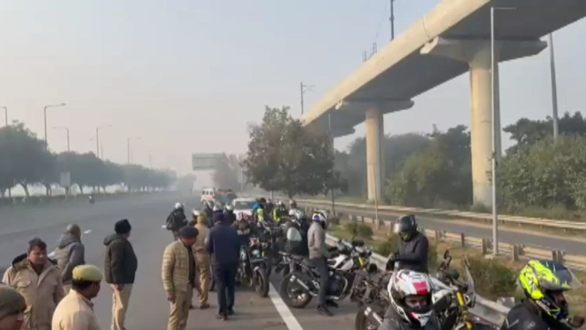 ओवर स्पीडिंग करने वालों पर एक्शन. (Photo: Aajtak)