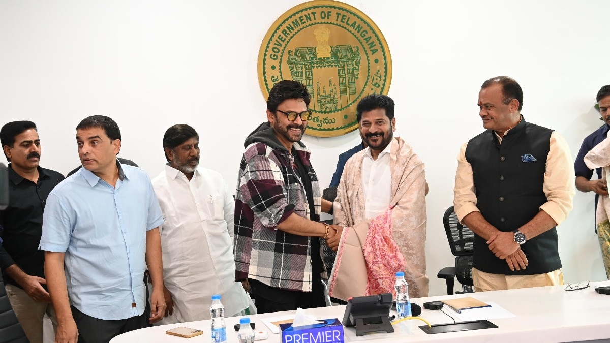 तेलंगाना के मुख्यमंत्री रेवंत रेड्डी ने हैदराबाद में तेलुगु अभिनेताओं और फिल्म निर्माताओं से मुलाकात की.