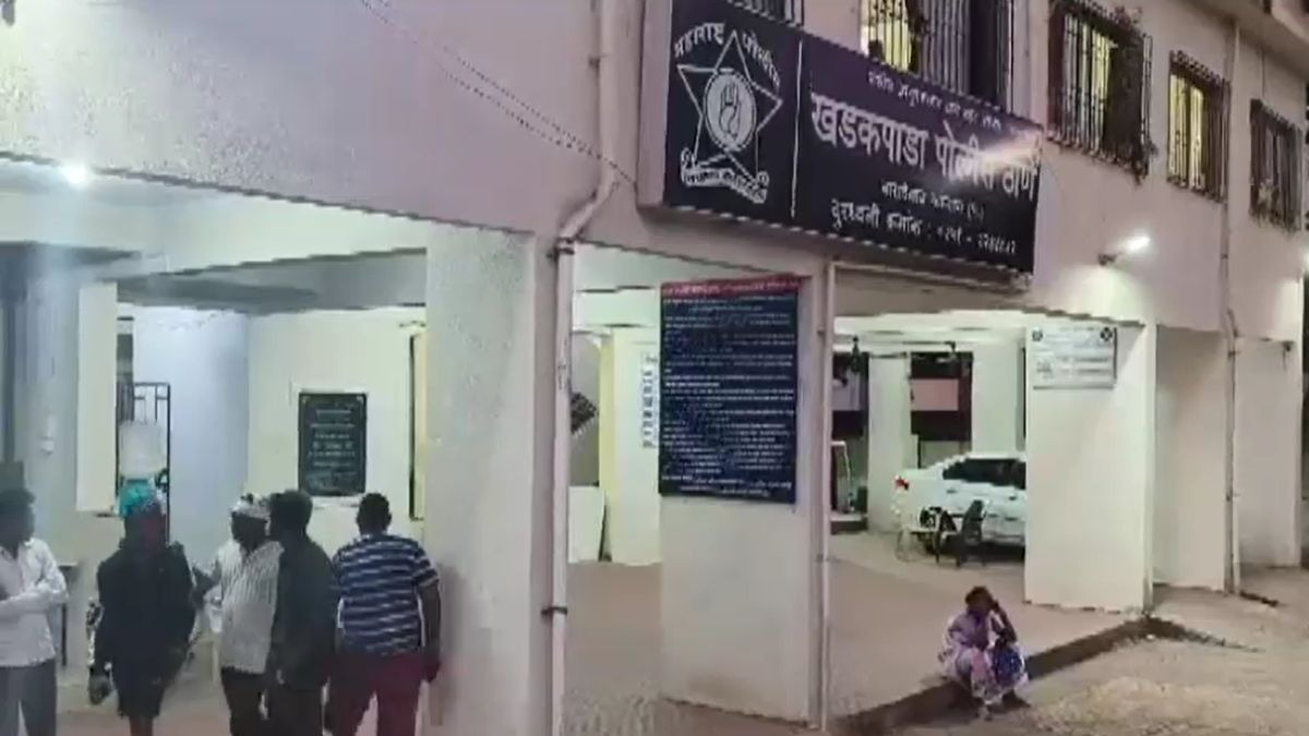 खड़कपाड़ा थाने में की गई मामले की शिकायत. (Photo: Aajtak)