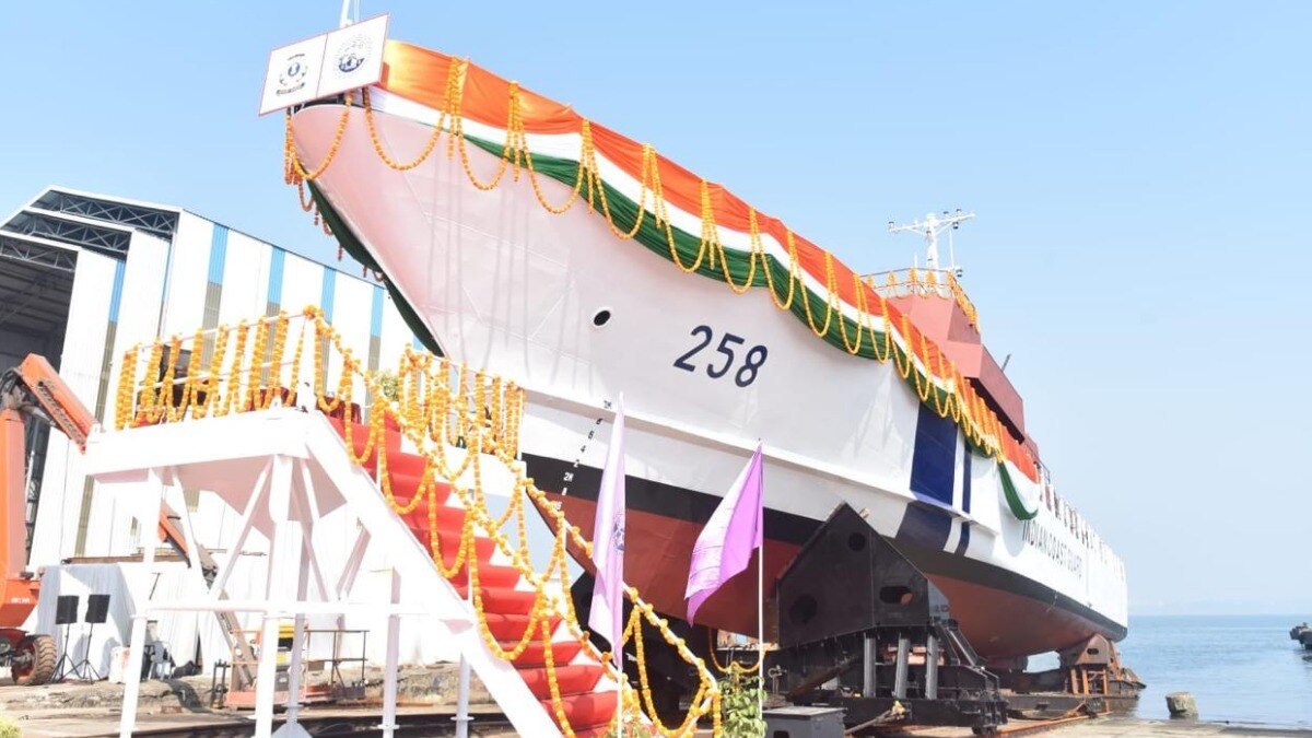 गोवा शिपयार्ड लिमिटेड ने भारतीय तटरक्षक बल के फास्ट पैट्रोल वेसल (FPV) लॉन्च किए