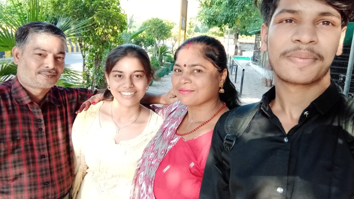 संघर्ष की जीत: सरकारी स्कूल से पढ़ी रोहिणी मिश्रा को मिला लाखों का पैकेज